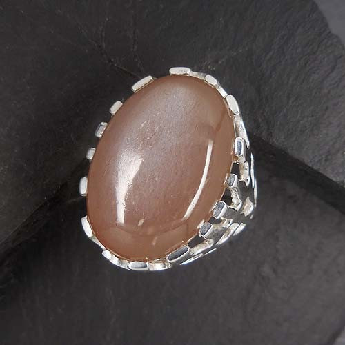 Rosa Mondstein Ring oval