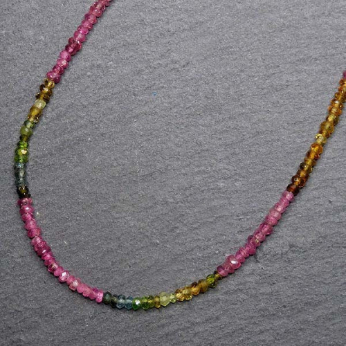 Lapis Lazuli Kette mit Süsswasserperlen