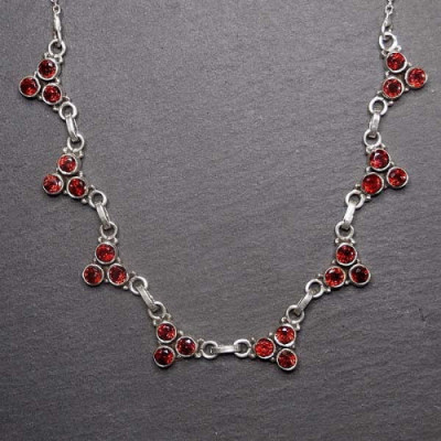 Granat Collier