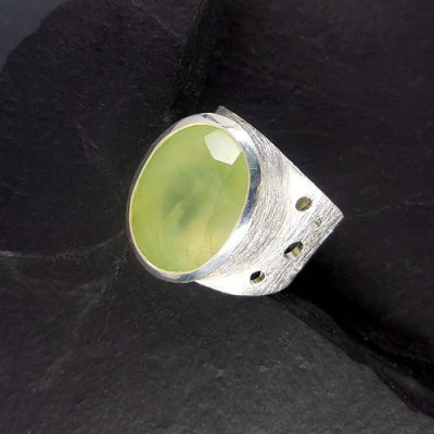 Prehnit Ring Oval Mattiert