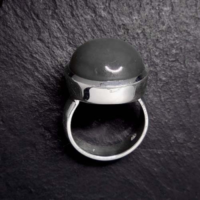 Grauer Mondstein Ring Oval