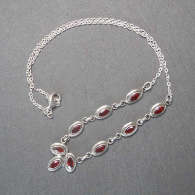 Granat Collier Navette