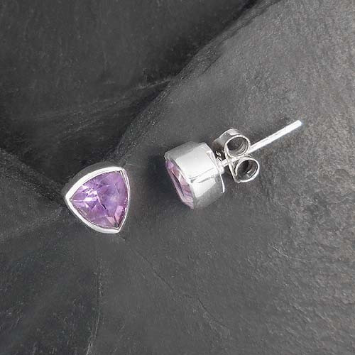 Amethyst Ohrstecker Dreieck